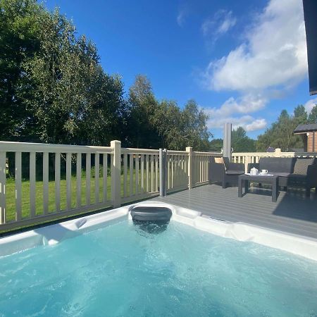 The Yorkshire Burrow Lodge With Hot Tub Exteriér fotografie