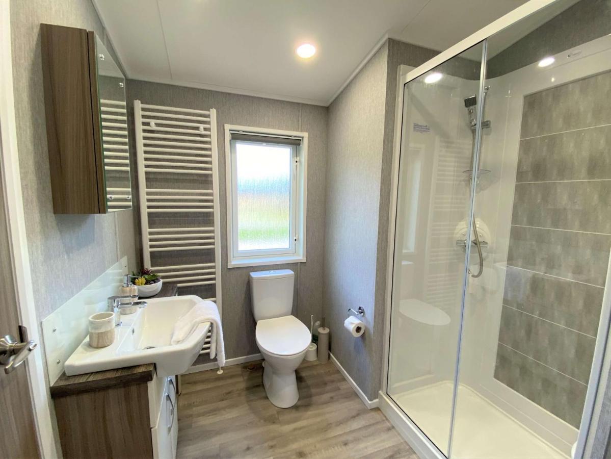 The Yorkshire Burrow Lodge With Hot Tub Exteriér fotografie